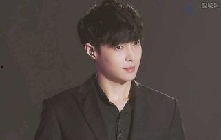 张艺兴背景图,探寻明星背后的艺术魅力